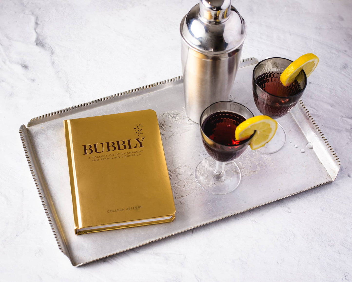 Bubbly: A Collection of Champagne and Sparkling Cocktails