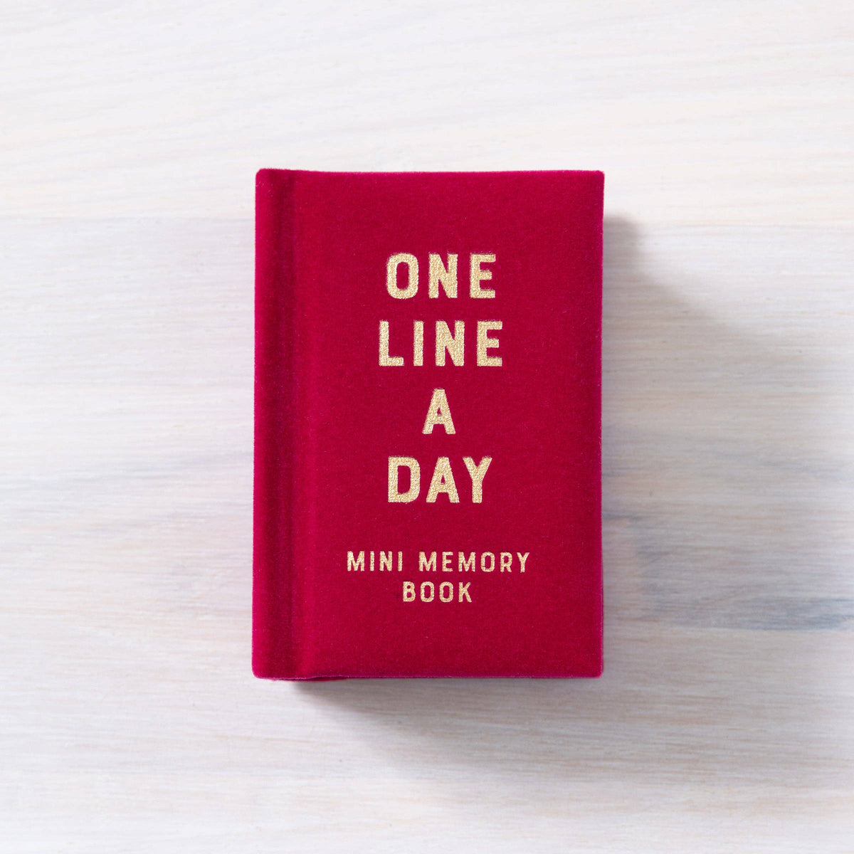 Chronicle Books - Rose Velvet Mini One Line a Day