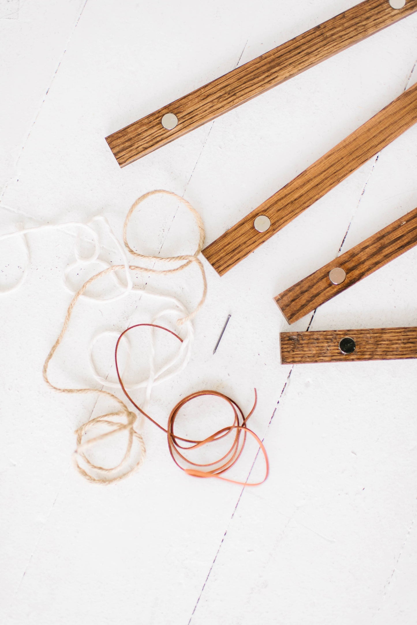 Hanger Frames - 19" MAGNETIC Poster Hanger Frame™ for 18x24" Portrait Prints: Natural Stain / Full retail packaging (poly bag & branded stickers)